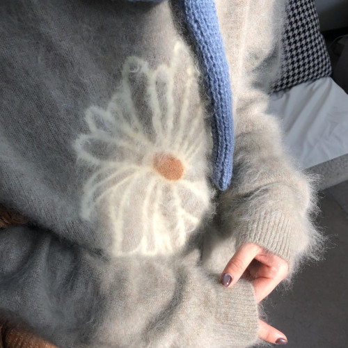 韓系軟糯雛菊提花毛衣女秋冬季新款慵懶風寬松防水貂絨圓領針織衫 韓系軟糯雛菊提花毛衣女秋冬季新款慵懶風寬松防水貂絨圓領針織衫