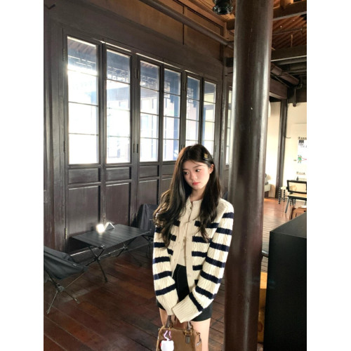 溫柔風條紋毛衣開衫女秋冬2025新款松弛感慵懶軟糯針織衫短款外套 溫柔風條紋毛衣開衫女秋冬2025新款松弛感慵懶軟糯針織衫短款外套