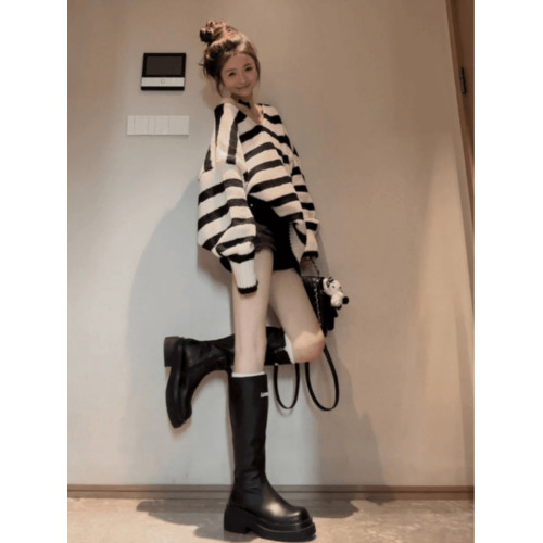 設計感小衆v領針織毛衣女款秋季新款寬松顯瘦慵懶風休閒條紋上衣 設計感小衆v領針織毛衣女款秋季新款寬松顯瘦慵懶風休閒條紋上衣