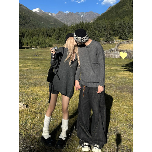 松弛感情侶裝毛衣秋冬季慵懶風簡約大V領坑條針織衫短褲休閒套裝