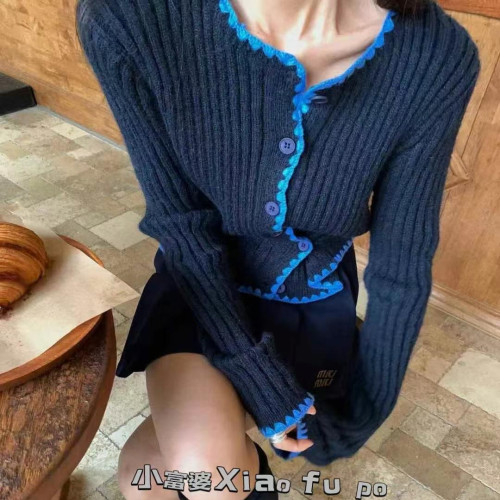 韓國東大門2025冬季新款洋氣拼色花邊不規則側釦設計感毛衣開衫女 韓國東大門2025冬季新款洋氣拼色花邊不規則側釦設計感毛衣開衫女