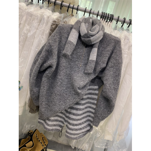 韓系新款小個子慵懶套裝女時尚寬松V領毛衣+條紋針織短褲配圍脖潮 韓系新款小個子慵懶套裝女時尚寬松V領毛衣+條紋針織短褲配圍脖潮