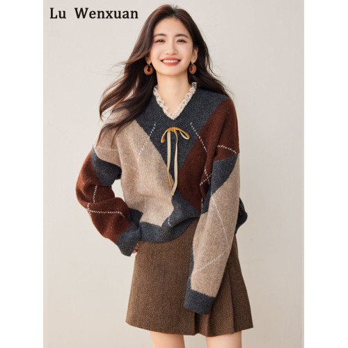 美拉德v領毛衣女款2025新款秋冬季慵懶高級感時尚早秋氛圍感穿搭