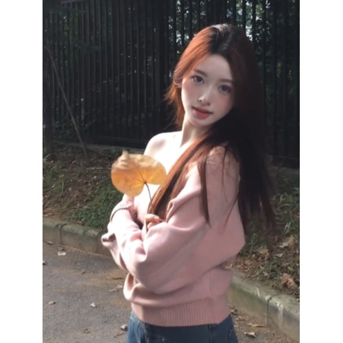 粉色不規則斜肩毛衣早秋裝女款2025年新款修身顯瘦露肩針織衫上衣