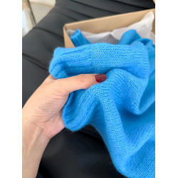 多巴胺藍色圓領套頭針織衫軟糯毛衣秋冬質感穿搭女2025新款上衣