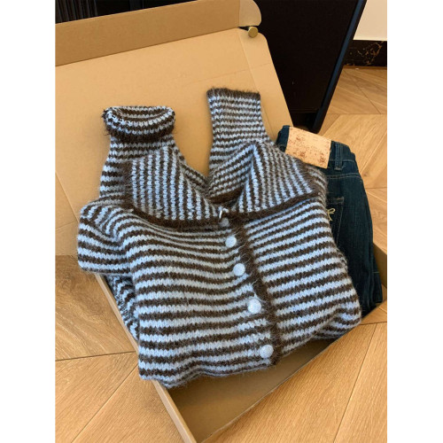 2025秋冬撞色條紋短款外套女新款軟糯慵懶內搭高領釦子毛衣 2025秋冬撞色條紋短款外套女新款軟糯慵懶內搭高領釦子毛衣