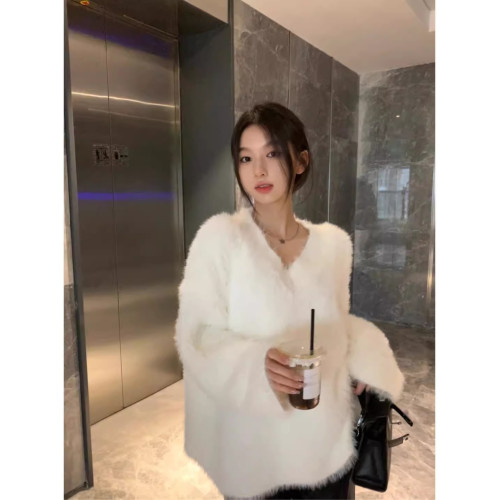 軟糯馬海毛黑色毛衣女秋冬高級感超好看V領寬松內搭打底上衣加厚 軟糯馬海毛黑色毛衣女秋冬高級感超好看V領寬松內搭打底上衣加厚