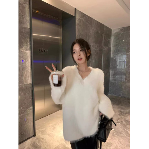 軟糯馬海毛黑色毛衣女秋冬高級感超好看V領寬松內搭打底上衣加厚 軟糯馬海毛黑色毛衣女秋冬高級感超好看V領寬松內搭打底上衣加厚