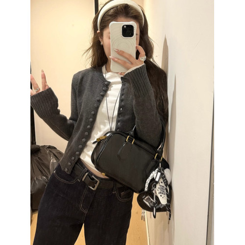 秋冬2025新款小香風高級感穿搭多巴胺紅色毛衣開衫針織外套上衣女