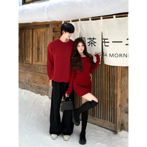 情侶裝秋冬高級感紅色毛衣男女訂婚跨年一字肩針織連衣裙一衣一裙