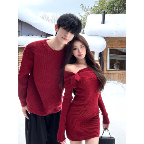 情侶裝秋冬高級感紅色毛衣男女訂婚跨年一字肩針織連衣裙一衣一裙