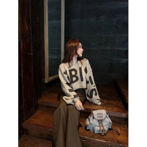 2025年春季新款休閒減齡慵嬾風圓領套頭毛衣女寬鬆顯瘦長袖針織衫