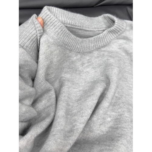 灰色慵懶風圓領針織衫男秋冬季松弛感寬松打底毛衣高級感內搭線衣 灰色慵懶風圓領針織衫男秋冬季松弛感寬松打底毛衣高級感內搭線衣