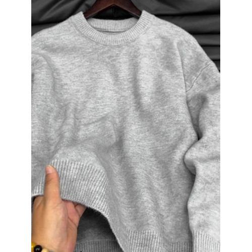 灰色慵懶風圓領針織衫男秋冬季松弛感寬松打底毛衣高級感內搭線衣 灰色慵懶風圓領針織衫男秋冬季松弛感寬松打底毛衣高級感內搭線衣