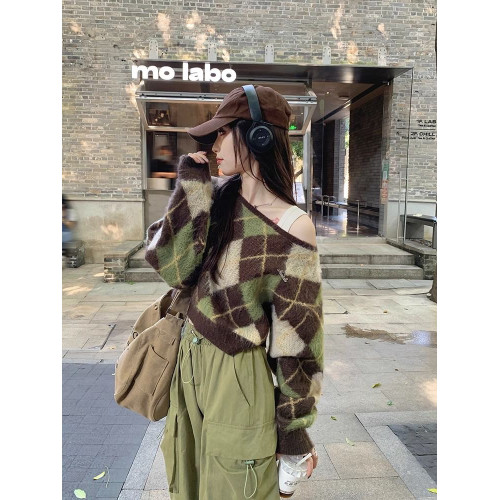 甜酷辣妹小個子毛衣女秋冬菱形格撞色針織衫高級感軟糯慵嬾風上衣