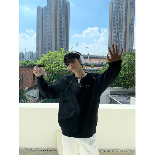 ONELYC1NS小V領純色毛衣男秋季韓版寬松慵懶風套頭針織上衣情侶 ONELYC1NS小V領純色毛衣男秋季韓版寬松慵懶風套頭針織上衣情侶