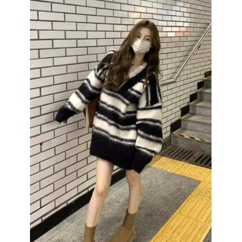 韓系氣質休閒撞色毛衣女2024年秋冬新款寬松條紋百搭v領套頭上衣 韓系氣質休閒撞色毛衣女2024年秋冬新款寬松條紋百搭v領套頭上衣