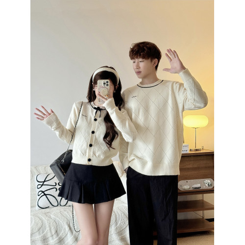 2025新款情侶裝秋季設計感法式甜美毛衣學院風蝴蝶結百搭針織上衣 2025新款情侶裝秋季設計感法式甜美毛衣學院風蝴蝶結百搭針織上衣