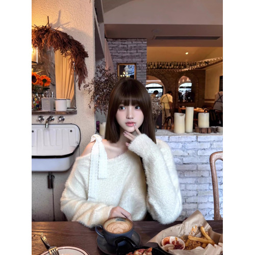 白色蝴蝶結斜肩馬海毛套頭毛衣女秋冬慵嬾設計感寬鬆露肩針織上衣 白色蝴蝶結斜肩馬海毛套頭毛衣女秋冬慵嬾設計感寬鬆露肩針織上衣