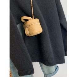 黑色浣熊絨v領套頭毛衣女春季2026新款慵懶風軟糯加厚打底針織衫