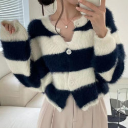 韓國chic秋冬慵嬾軟糯復古寬條紋短款毛衣外套設計感小衆開衫上衣