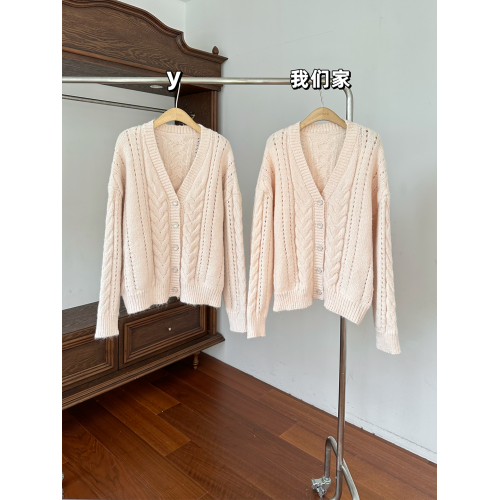 玖月伍【柔柔心動】粉色麻花毛衣開衫外套女秋冬寬鬆慵嬾針織上衣