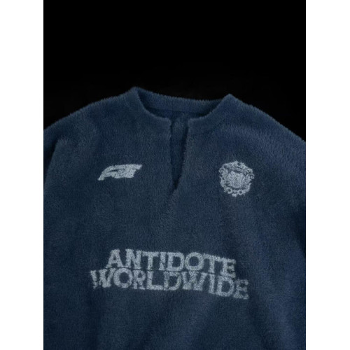 ANTIDOTE 貂毛運動風毛衣美式復古徽章印花v領球服加絨針織衫外套