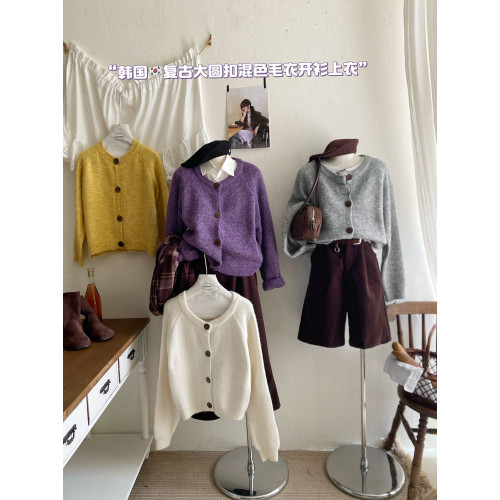 溫柔風黃色圓領針織毛衣女秋復古椰子釦小衆顯瘦休閒毛衣外套上衣