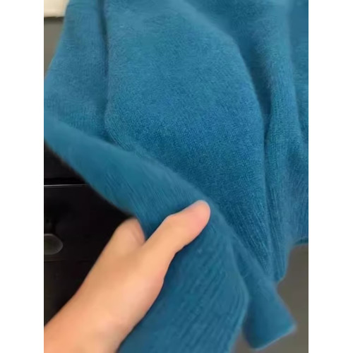 軟糯浣熊絨藍色V領套頭毛衣女秋冬慵嬾風寬鬆顯瘦針織衫內搭上衣