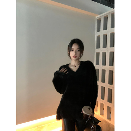 軟糯馬海毛黑色毛衣女秋冬高級感超好看V領寬鬆內搭打底上衣加厚