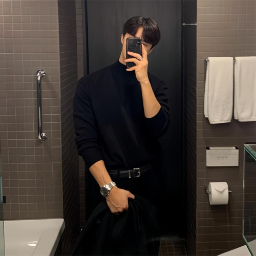 韓國高級感半高領針織打底衫男修身潮流百搭秋冬保暖黑色內搭毛衣 韓國高級感半高領針織打底衫男修身潮流百搭秋冬保暖黑色內搭毛衣