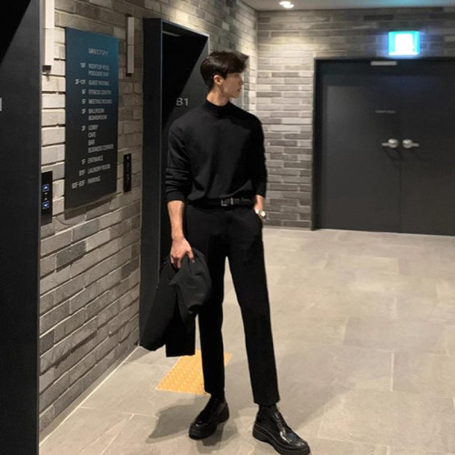 韓國高級感半高領針織打底衫男修身潮流百搭秋冬保暖黑色內搭毛衣 韓國高級感半高領針織打底衫男修身潮流百搭秋冬保暖黑色內搭毛衣