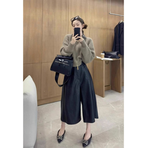 歐貨高級感皮POLO領拼接針織開衫雙頭拉鍊慵懶風浣熊絨外套上衣女 歐貨高級感皮POLO領拼接針織開衫雙頭拉鍊慵懶風浣熊絨外套上衣女