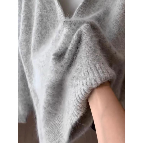 歐貨老錢風灰色v領馬海毛毛衣女秋冬慵懶高級感軟糯大翻領針織衫