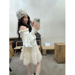  訂單清貨 木耳花邊設計 斜肩蝙蝠衫  毛衣0.4KG