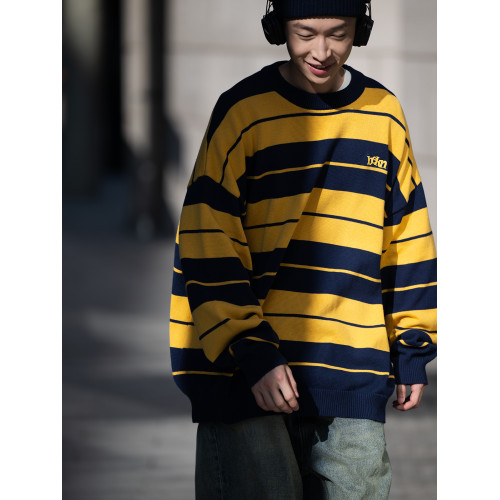 BELLKENIDEA早起工作室23AW 廓形少年感重磅毛衣男女情侶裝潮流行 BELLKENIDEA早起工作室23AW 廓形少年感重磅毛衣男女情侶裝潮流行