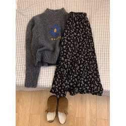 爆炸好看~上身不挑人！日系復古立領花朵短款毛衣女秋冬針織上衣