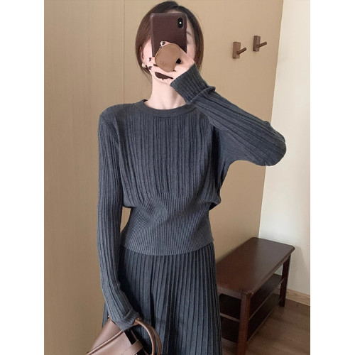 法式溫柔風收腰針織衫女軟糯肌理毛衣秋冬內搭打底衫百搭慵懶上衣 法式溫柔風收腰針織衫女軟糯肌理毛衣秋冬內搭打底衫百搭慵懶上衣