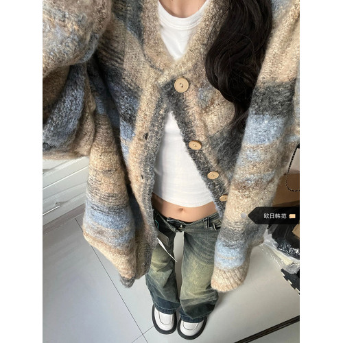 大碼美式復古彩色條紋毛衣外套女秋冬季高級感寬松針織開衫上衣潮 大碼美式復古彩色條紋毛衣外套女秋冬季高級感寬松針織開衫上衣潮