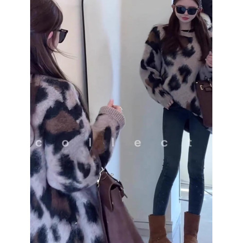 復古慵嬾風圓領套頭針織打底衫秋冬軟糯中長款時尚保暖豹紋毛衣女