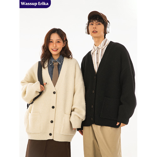 WASSUP ERIKA日系慵懶風V領針織衫毛衣男女秋冬寬松百搭開衫外套 WASSUP ERIKA日系慵懶風V領針織衫毛衣男女秋冬寬松百搭開衫外套