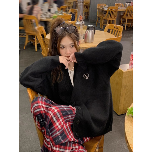 愛心刺綉毛衣外套女2025秋冬慵嬾風寬鬆休閒顯瘦長袖V領針織衫