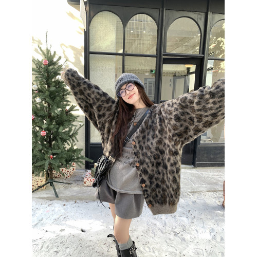 慵懶風氣質豹紋毛衣外套女冬季高級感針織衫今年流行加厚棉服上衣 慵懶風氣質豹紋毛衣外套女冬季高級感針織衫今年流行加厚棉服上衣