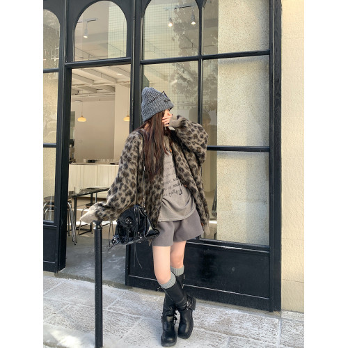 慵懶風氣質豹紋毛衣外套女冬季高級感針織衫今年流行加厚棉服上衣 慵懶風氣質豹紋毛衣外套女冬季高級感針織衫今年流行加厚棉服上衣