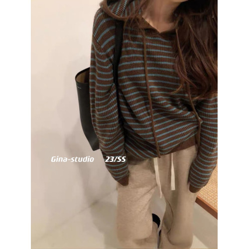 2025秋冬加厚撞色條紋羊毛連帶帽寬鬆慵嬾毛衣女設計感針織衫外穿