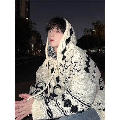 韓系菱形格毛衣男潮牌秋冬氛圍感穿搭慵懶風連帽情侶針織開衫外套 韓系菱形格毛衣男潮牌秋冬氛圍感穿搭慵懶風連帽情侶針織開衫外套