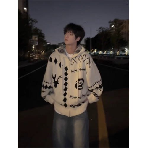 韓系菱形格毛衣男潮牌秋冬氛圍感穿搭慵懶風連帽情侶針織開衫外套 韓系菱形格毛衣男潮牌秋冬氛圍感穿搭慵懶風連帽情侶針織開衫外套