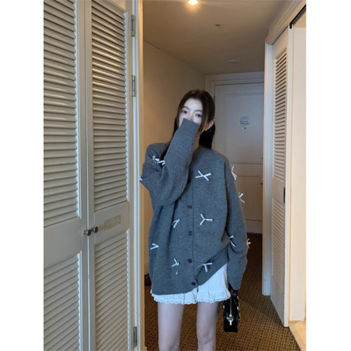 miu系蝴蝶結圓領毛衣外套女秋冬寬松慵懶風復古高知加厚針織開衫 miu系蝴蝶結圓領毛衣外套女秋冬寬松慵懶風復古高知加厚針織開衫