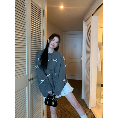 miu系蝴蝶結圓領毛衣外套女秋冬寬松慵懶風復古高知加厚針織開衫 miu系蝴蝶結圓領毛衣外套女秋冬寬松慵懶風復古高知加厚針織開衫