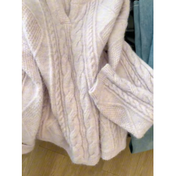 寬松大碼輕奢高級貨粉紫色麻花V領針織上衣女冬季慵懶風洋氣毛衣